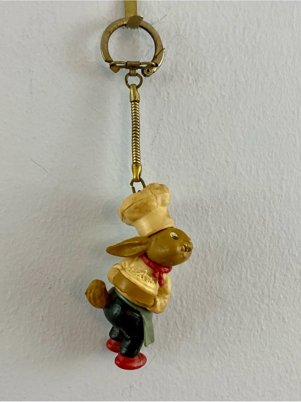 Vintage 60s 70s Bunny Chef Keychain PVC Figure Rabbit Baker Holding Pie Rare